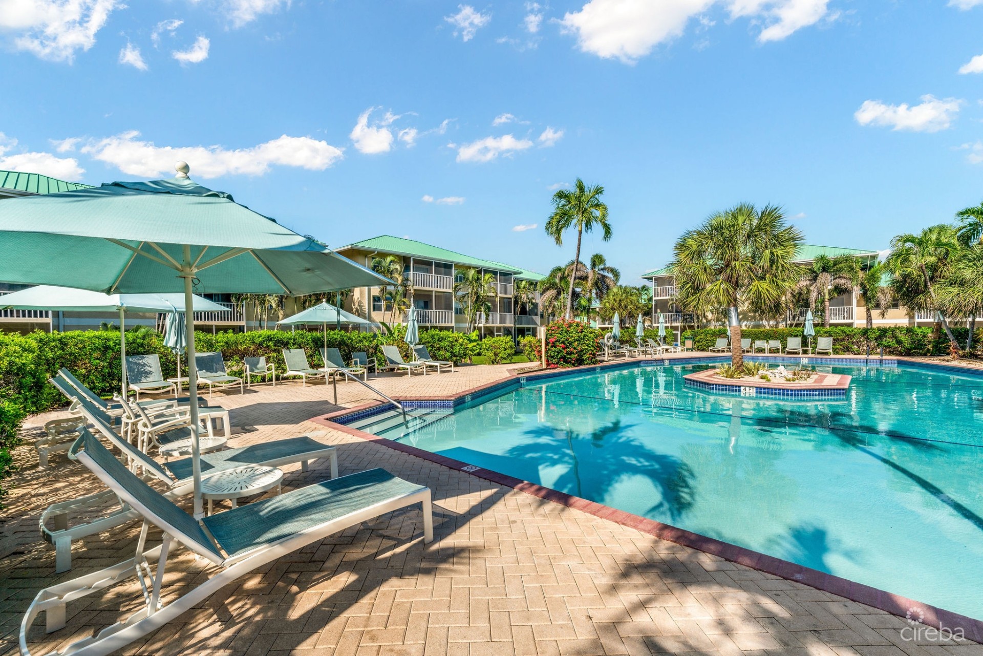 PLANTATION VILLAGE BEACH RESORT VILLA - POOL VIEW