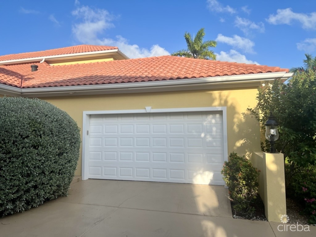 61 HOYA QUAY CRYSTAL HARBOUR