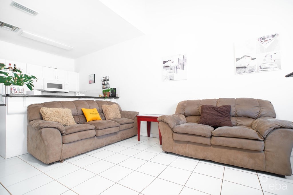 CHARMING & CENTRALLY LOCATED SOUTH COVE IN SOUTH SOUND