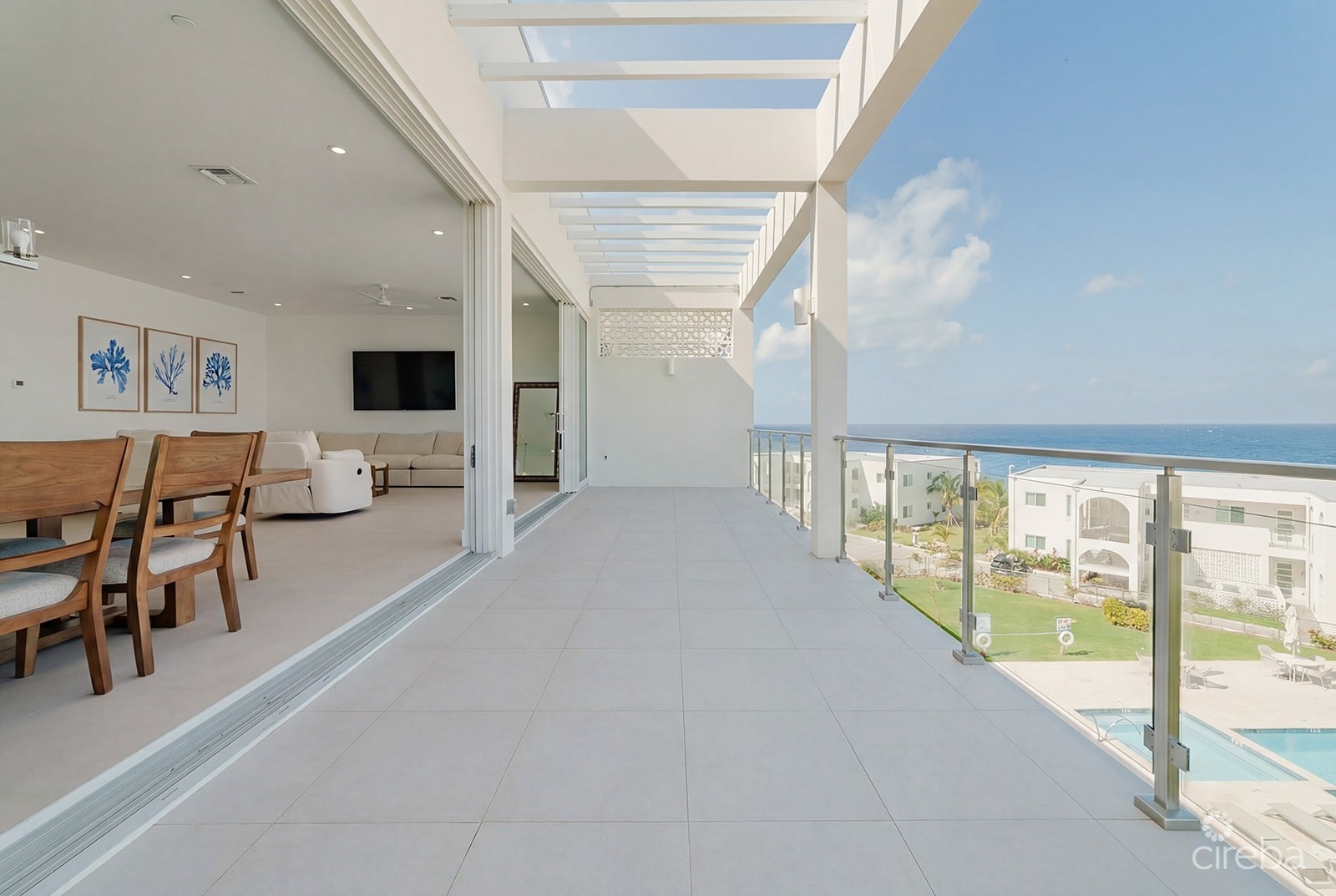 SUNSET POINT 19 - TOP FLOOR  PENTHOUSE WITH PANORAMIC SEA VIEWS