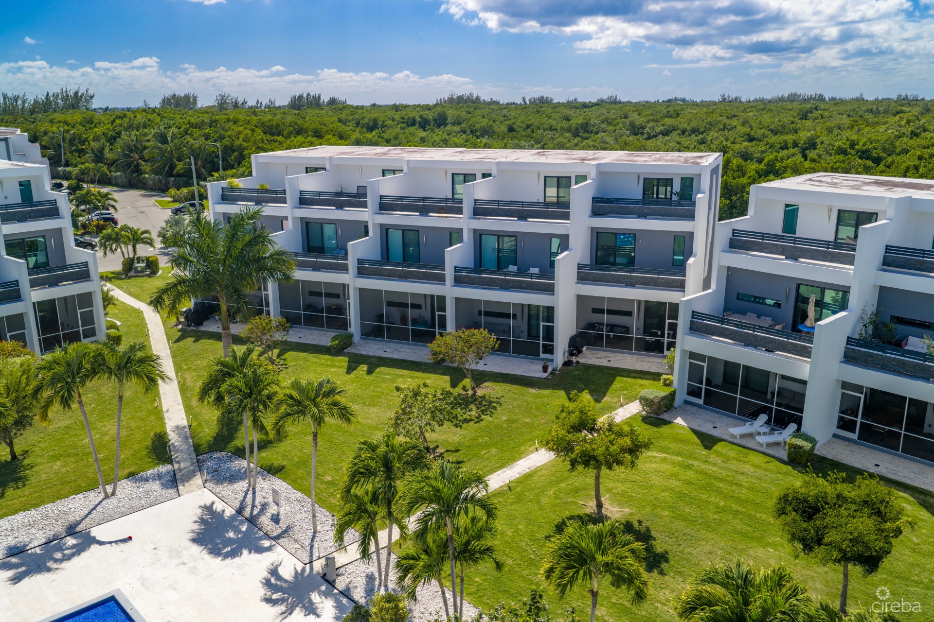 VELA 164 - 3 BEDROOM TOWNHOME