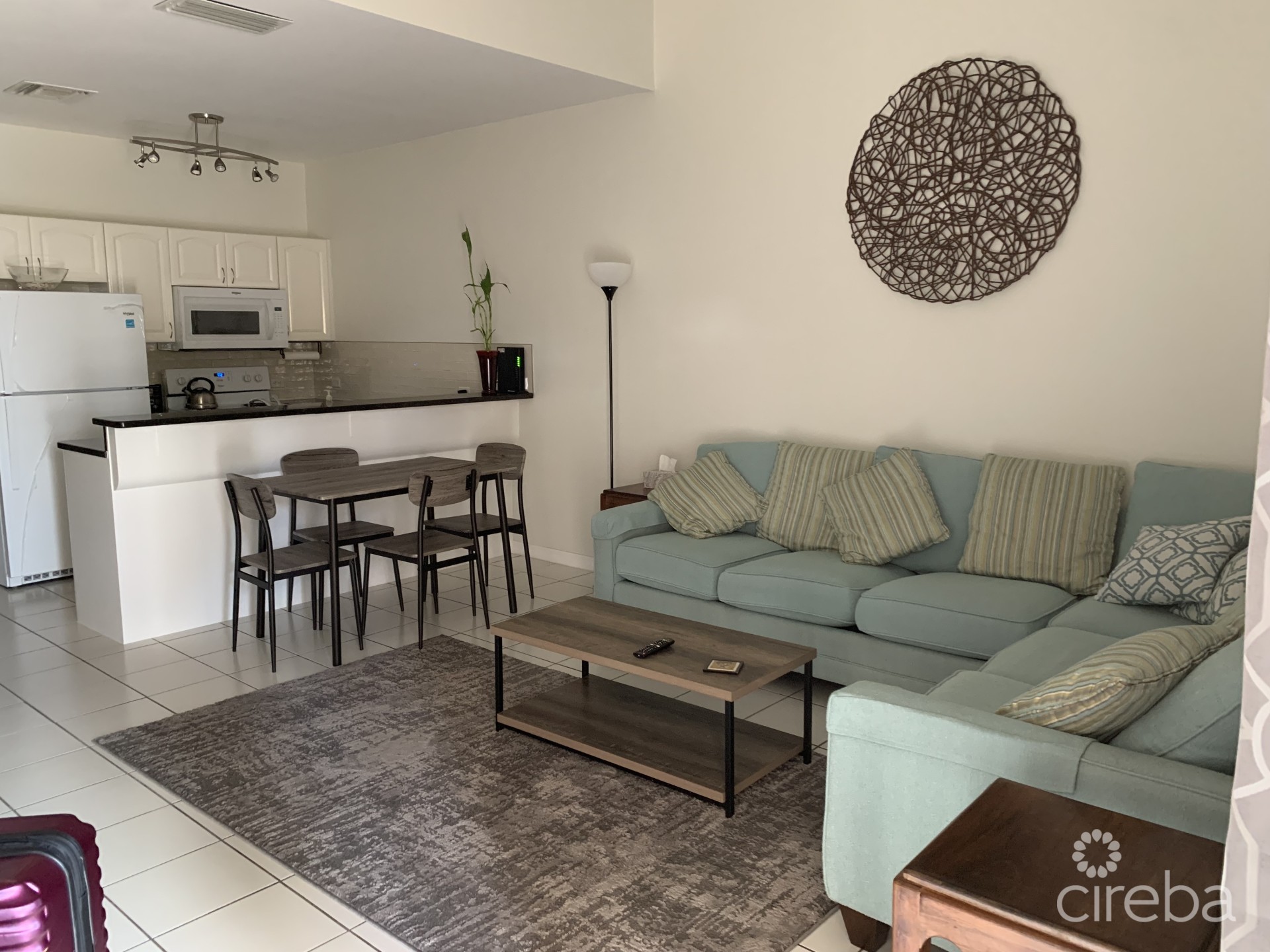 CHARMING & CENTRALLY LOCATED SOUTH COVE IN SOUTH SOUND