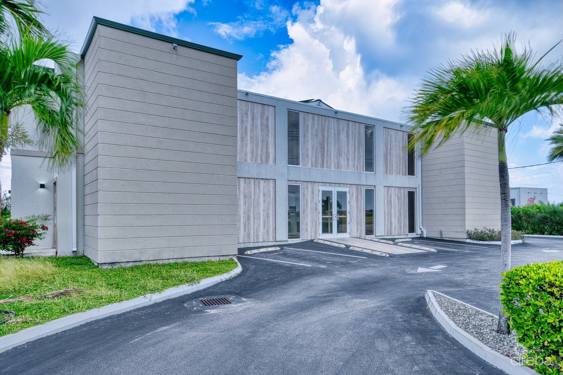 PROFESSIONAL OFFICE SUITE AT PALM GROVE