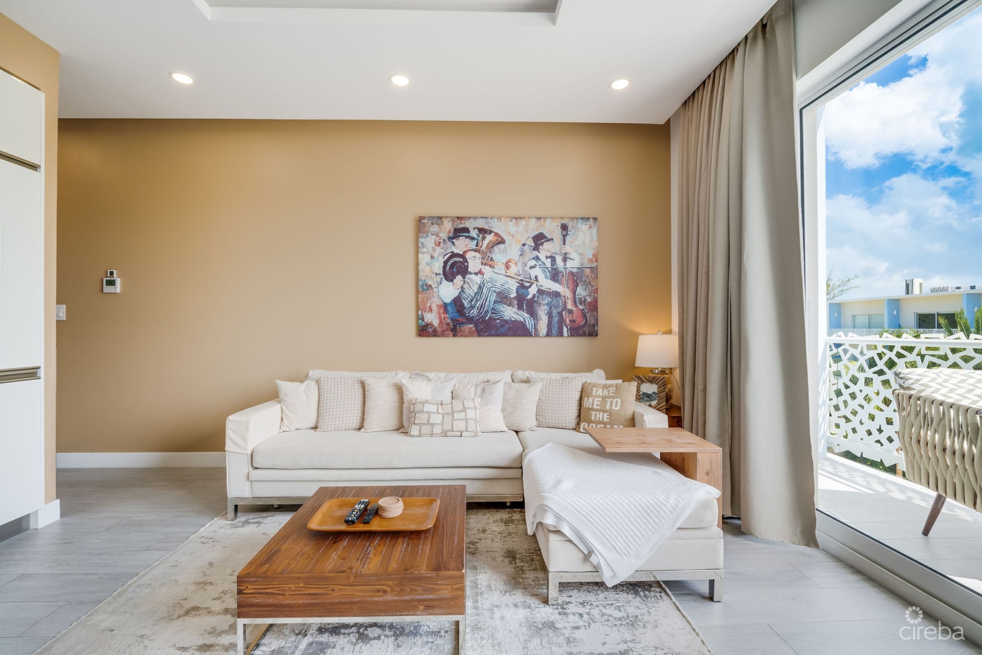 PRIME 1-BED CONDO AT THE GROVE | STEPS TO SMB & RESORT-STYLE LIVING