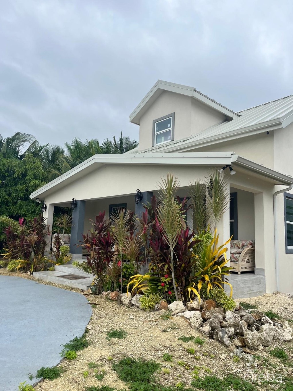 BODDEN TOWN FAMILY HOME