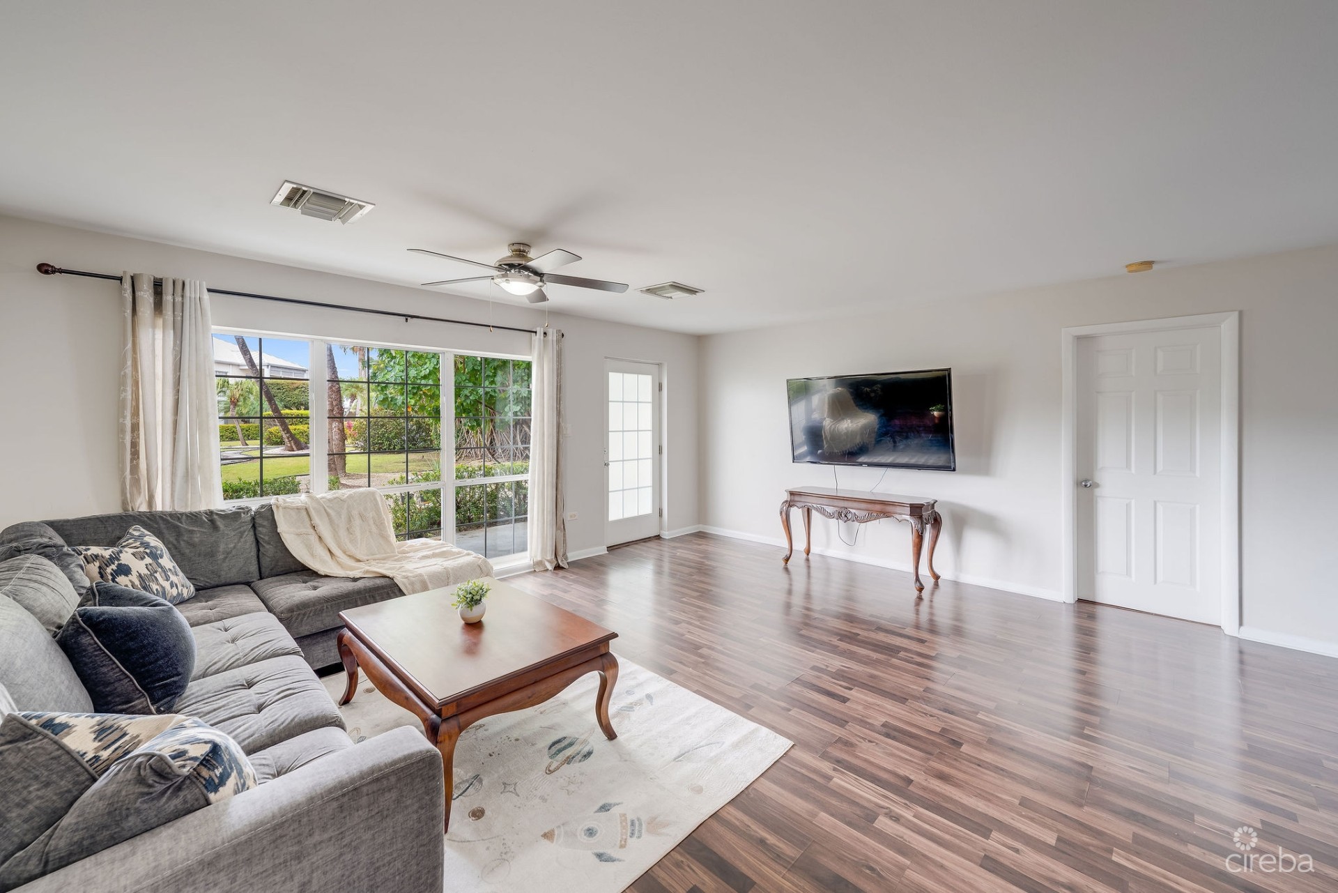 SUNRISE POOL VIEW END UNIT GROUND FLOOR