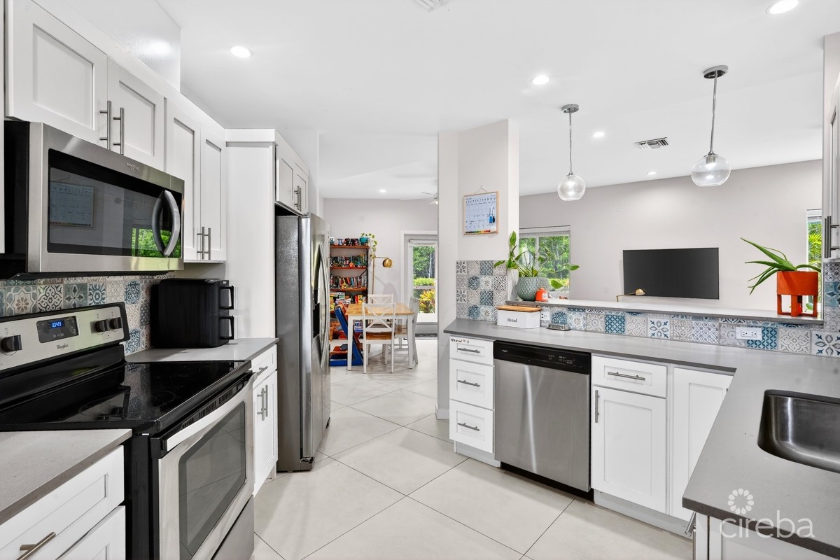 CAYMAN CROSSING  MODERN TWO BEDROOM