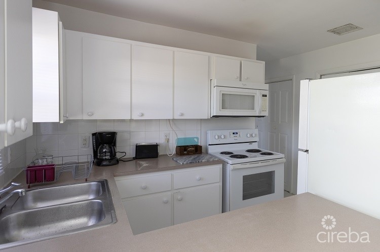 MUST SEE PLEASANT PALMS 2 BEDROOM