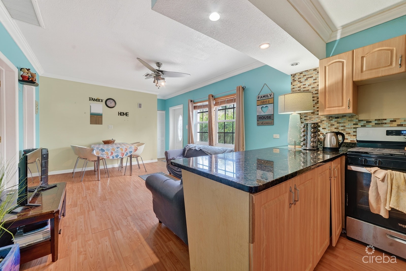 BENNETT VILLAS 2 BEDROOM CONDO