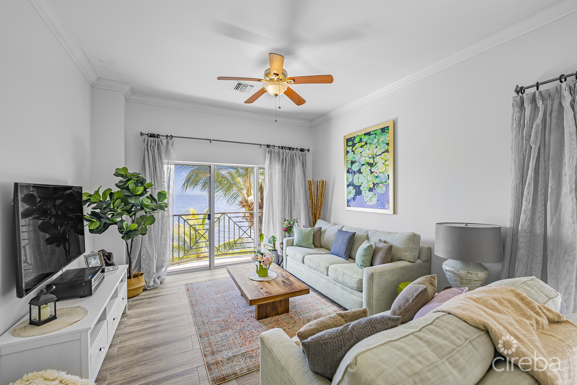 HARBOUR POINT OCEANFRONT 3 BED PLUS OFFICE
