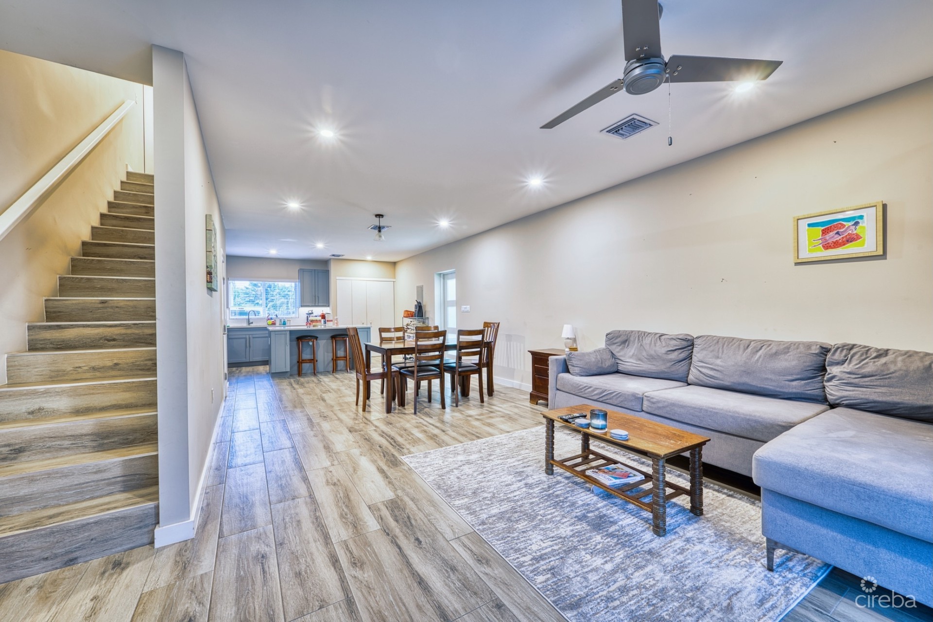 DOWNTOWN REACH 801