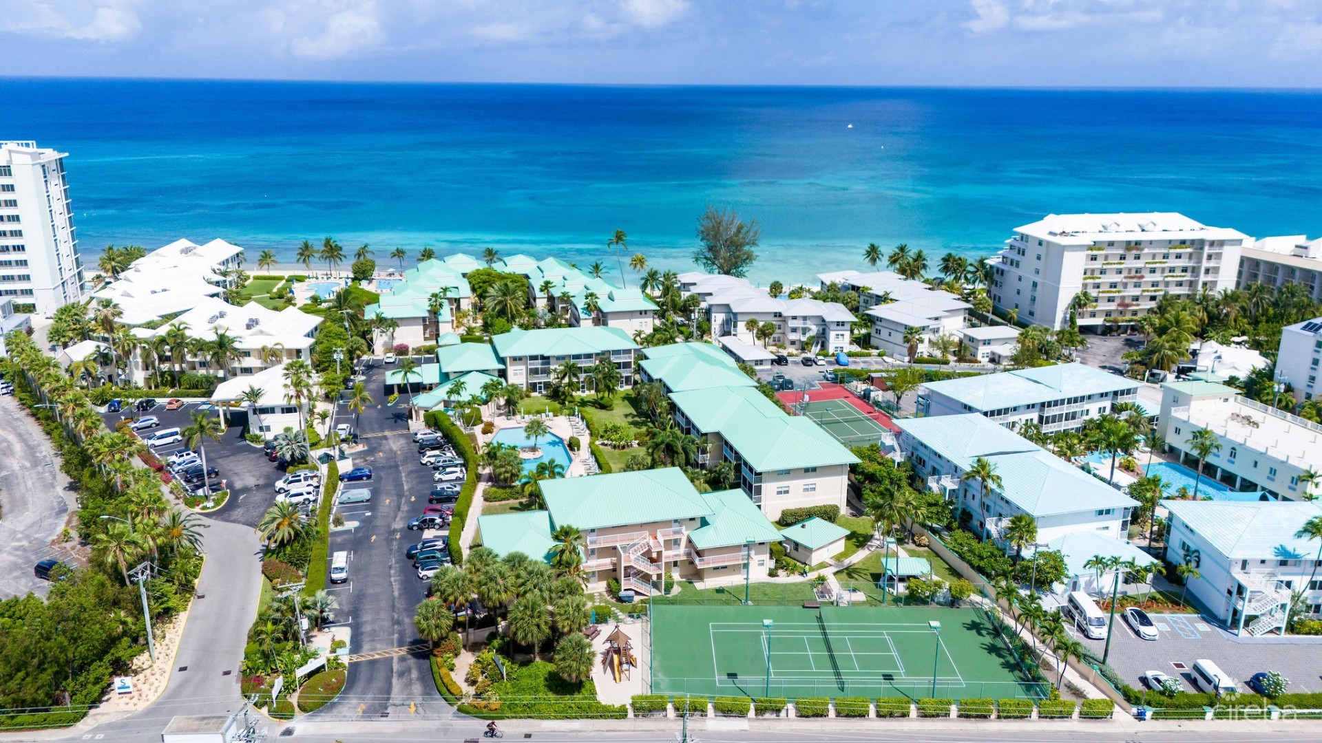 PLANTATION VILLAGE #9- SEVEN MILE BEACH