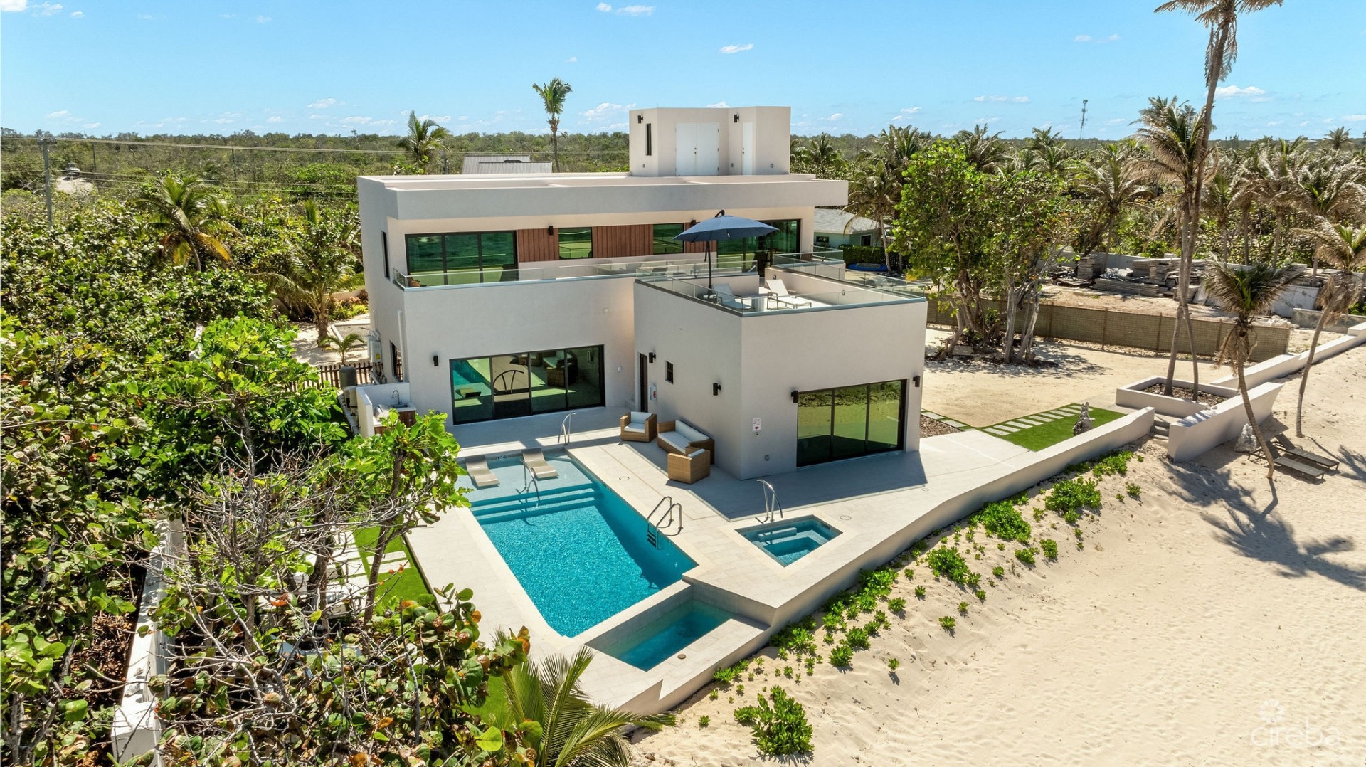 5 BED BEACH FRONT ESTATE - HALCYON POINT
