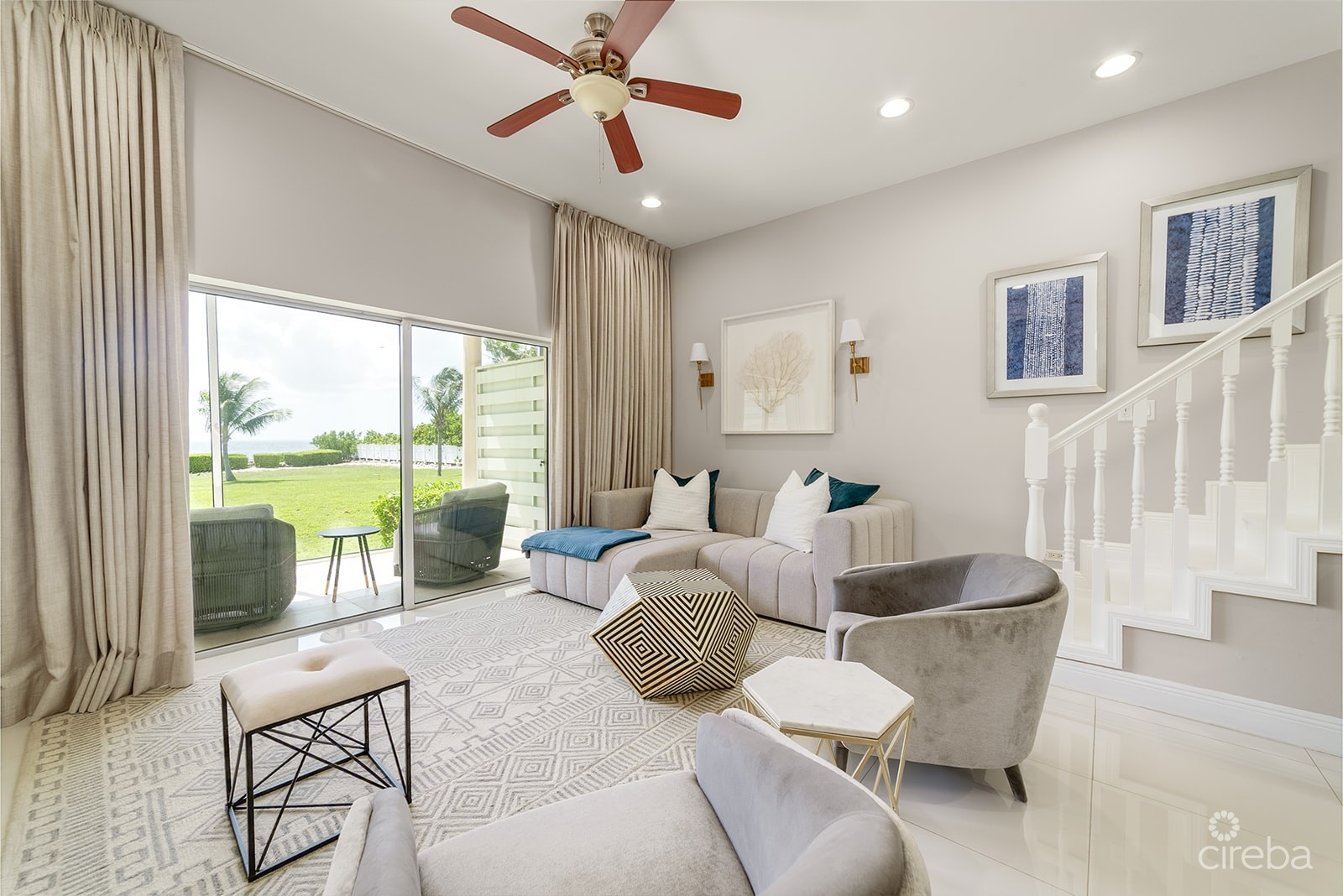 SNUG HARBOUR VILLAS #2 - OCEANFRONT TOWNHOME