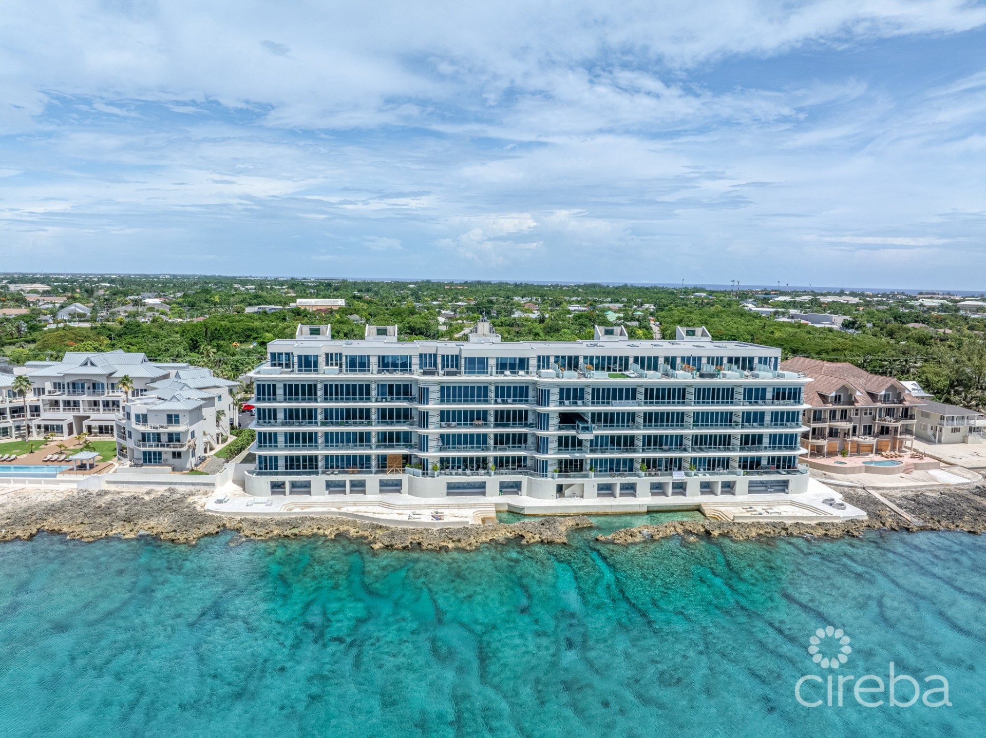 FIN 11 - OCEANFRONT CONDO