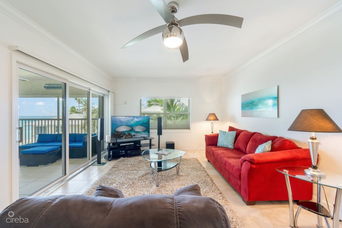 Tamarind Bay #25 - Seven Mile Beach Penthouse With Rooftop Terrace
