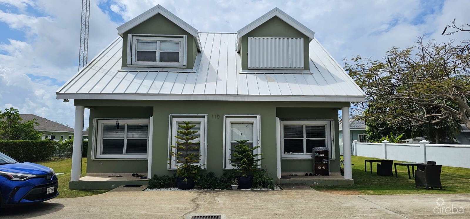 DUPLEX INVESTMENT PROPERTY - AURORA DRIVE, WEST BAY