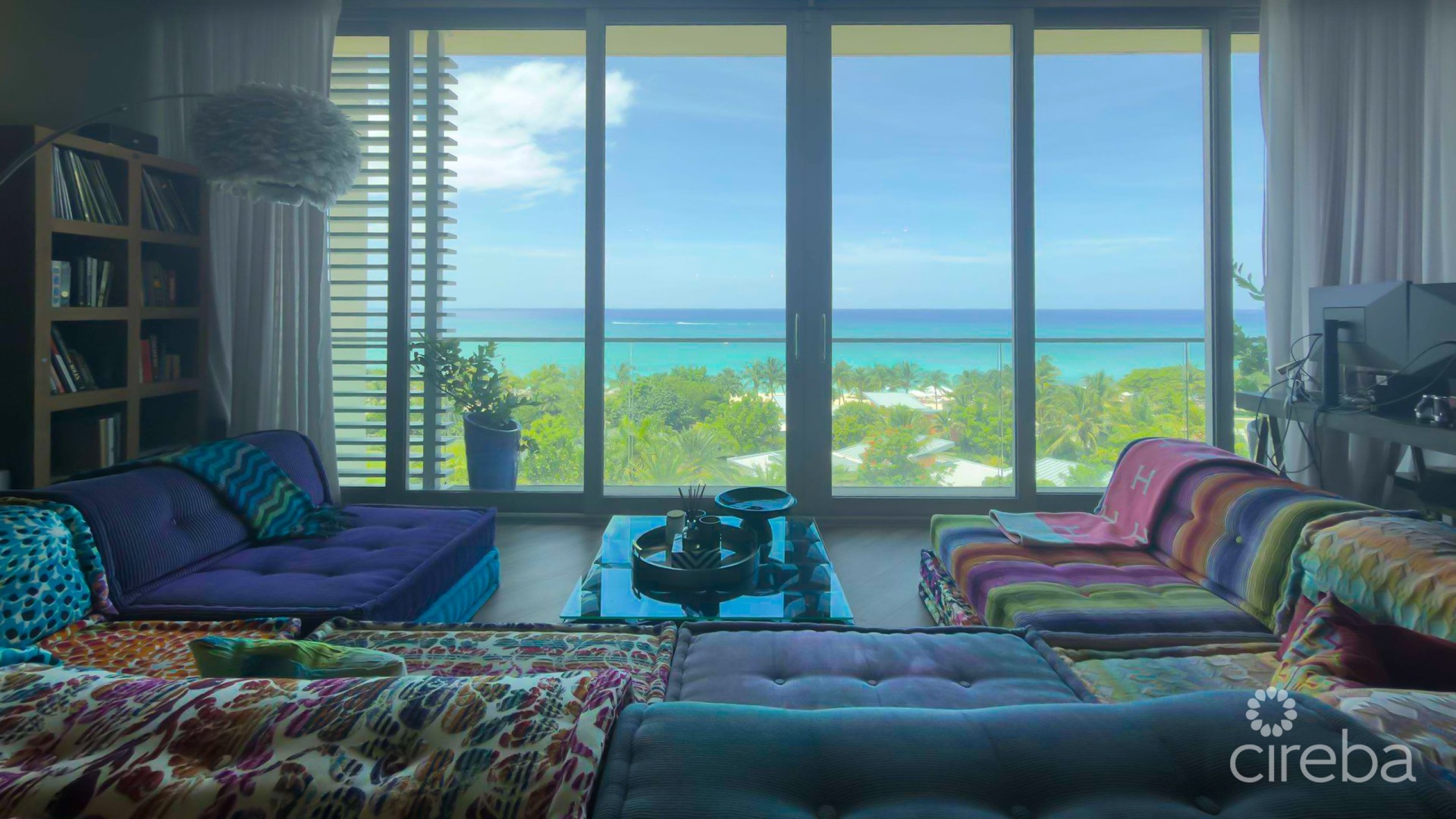 SEAFIRE 3 BEDROOM LUXURY RESIDENCE ON SEVEN MILE BEACH
