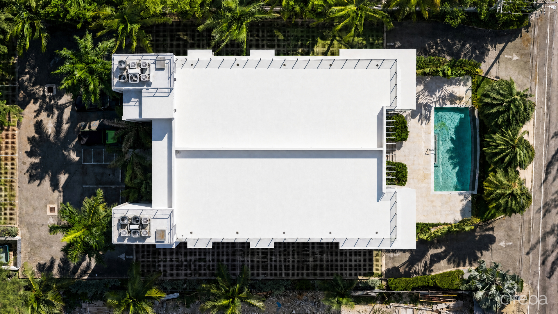SHORE CLUB #6- OCEAN VIEW PENTHOUSE WITH PRIVATE ROOFTOP TERRACE
