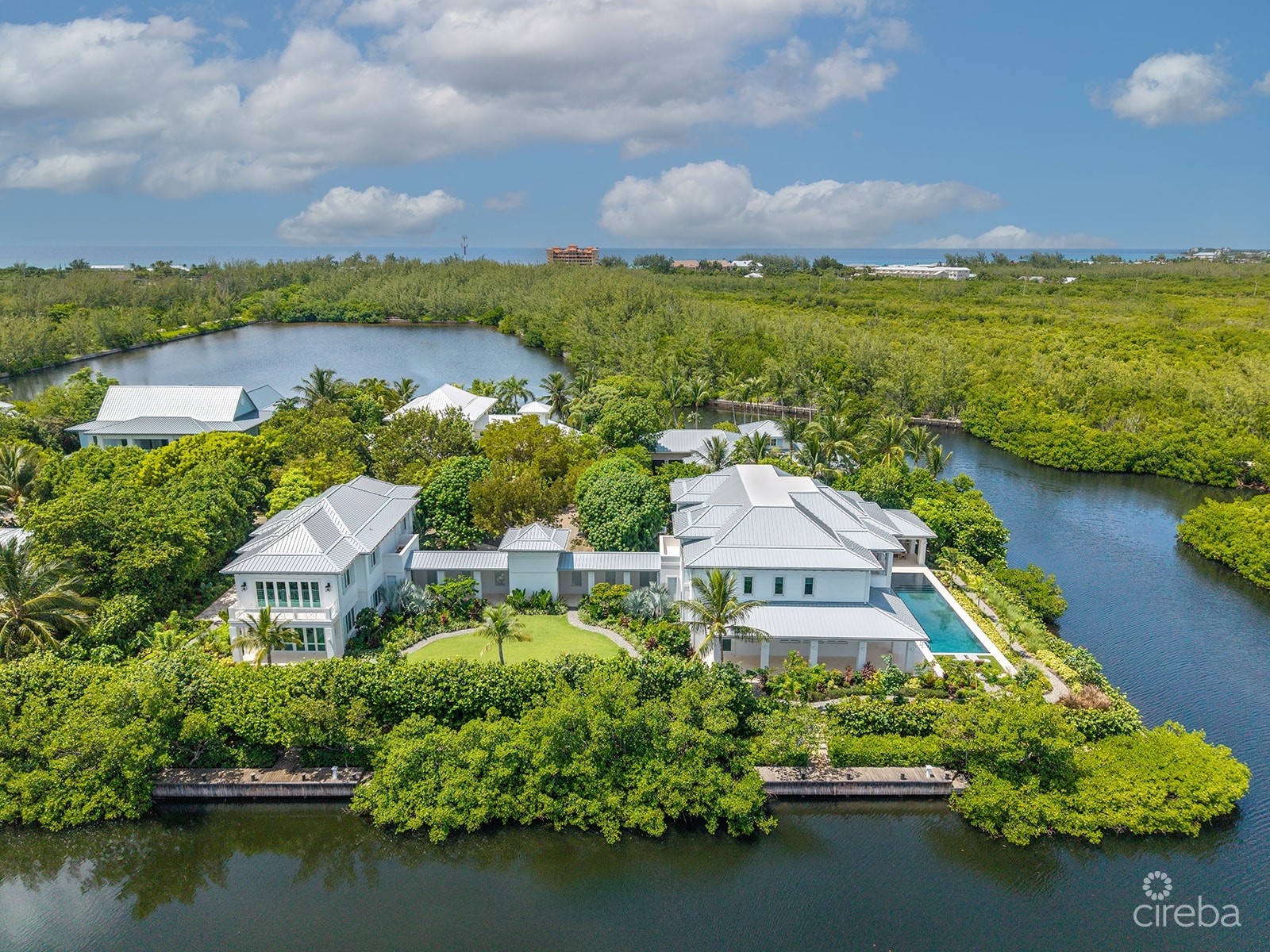 THE ORCHARD AT SALT CREEK | 32 CREEKSIDE COURT | A SALT CREEK ESTATE