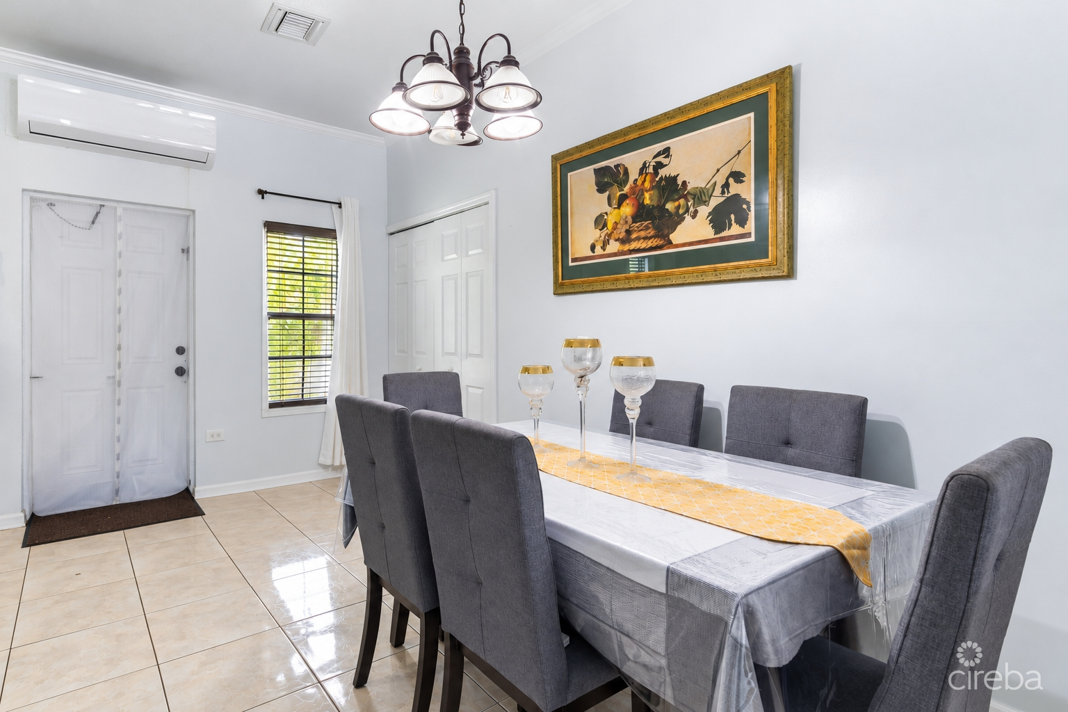 56 FAITH AVENUE - 3 BED / 2 BATH SINGLE FAMILY HOME
