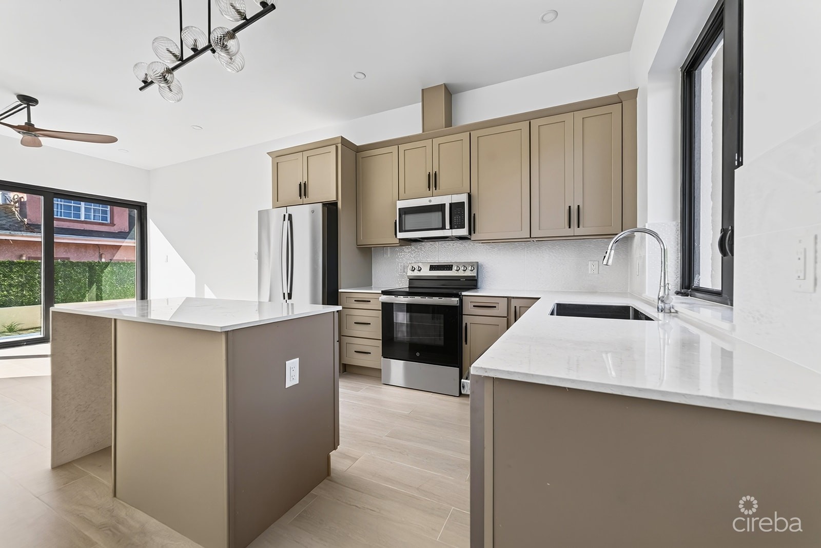 SORELLE - BRAND NEW 1 BEDROOM CONDO