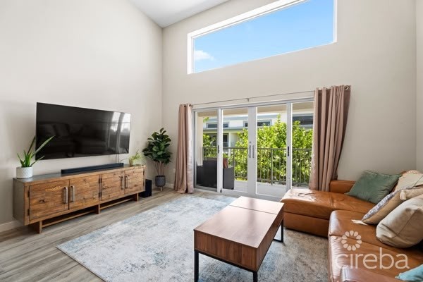 DOWNTOWN REACH - 2 BEDROOM