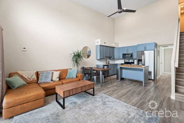 DOWNTOWN REACH - 2 BEDROOM