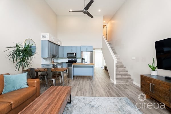 DOWNTOWN REACH - 2 BEDROOM