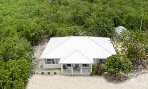 FAMILY HOME ON 1.63 ACRES - BLUFF EDGE FAMILY HOME ON 1.63 ACRES - BLUFF EDGE